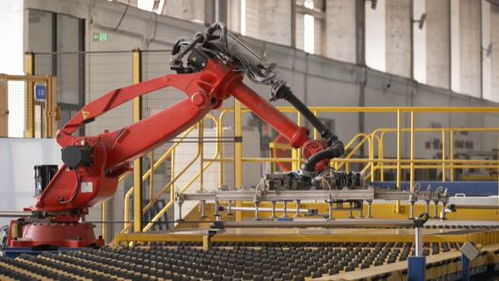 智領(lǐng)未來，創(chuàng)新驅(qū)動(dòng)——襄城光伏玻璃企業(yè)邁向高質(zhì)量發(fā)展新征途